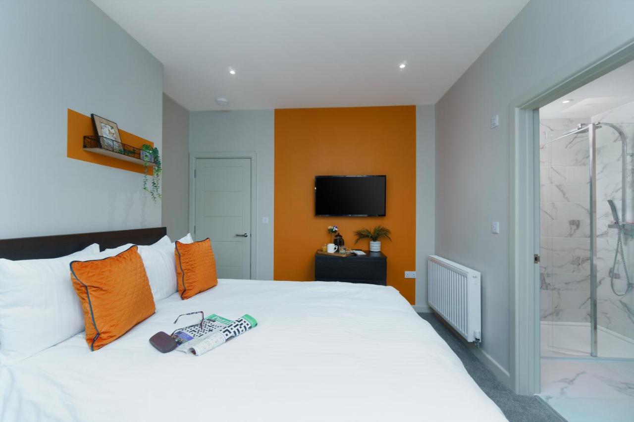 Apartment Three - Free Private Car Park - Sleeps 6 - 3 Shower Rooms - By Ocean City Retreats Plymouth Exterior photo