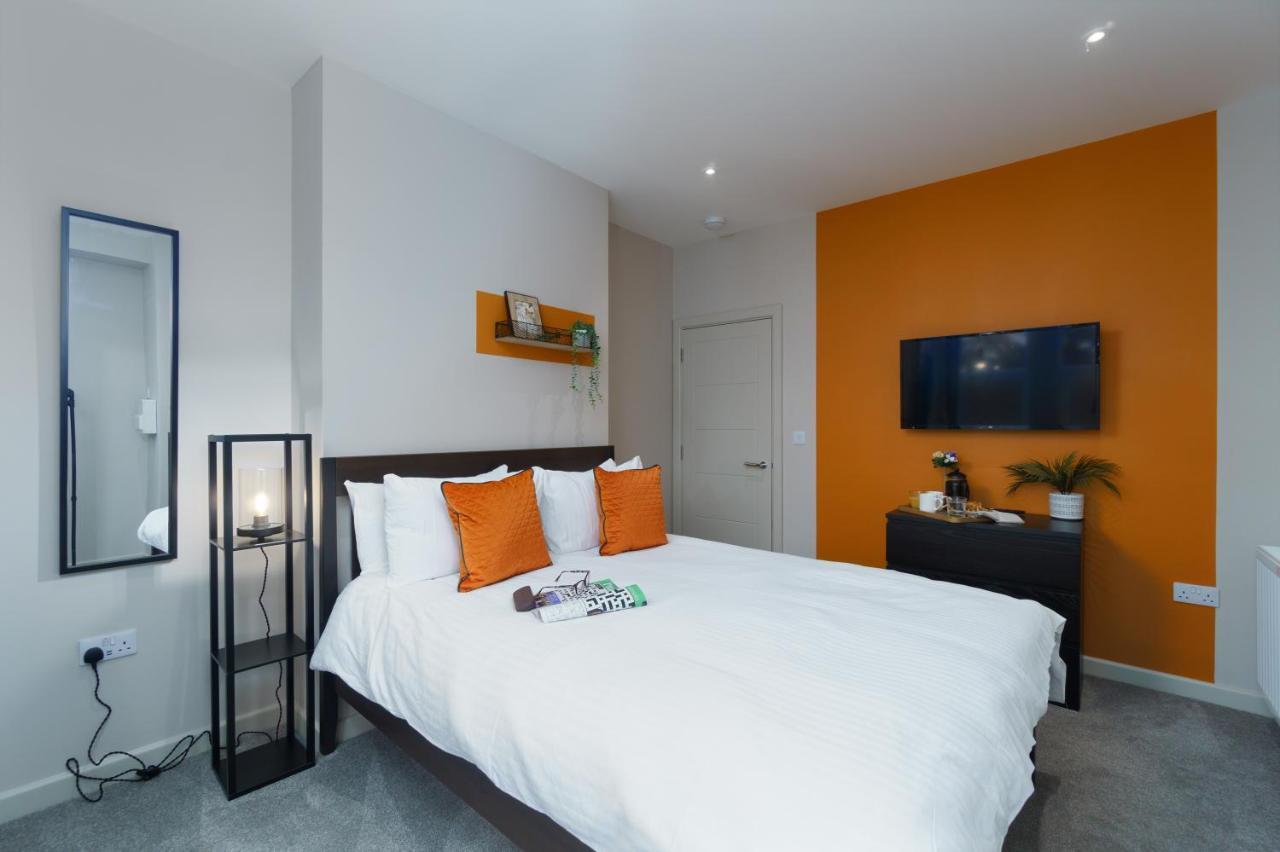 Apartment Three - Free Private Car Park - Sleeps 6 - 3 Shower Rooms - By Ocean City Retreats Plymouth Exterior photo