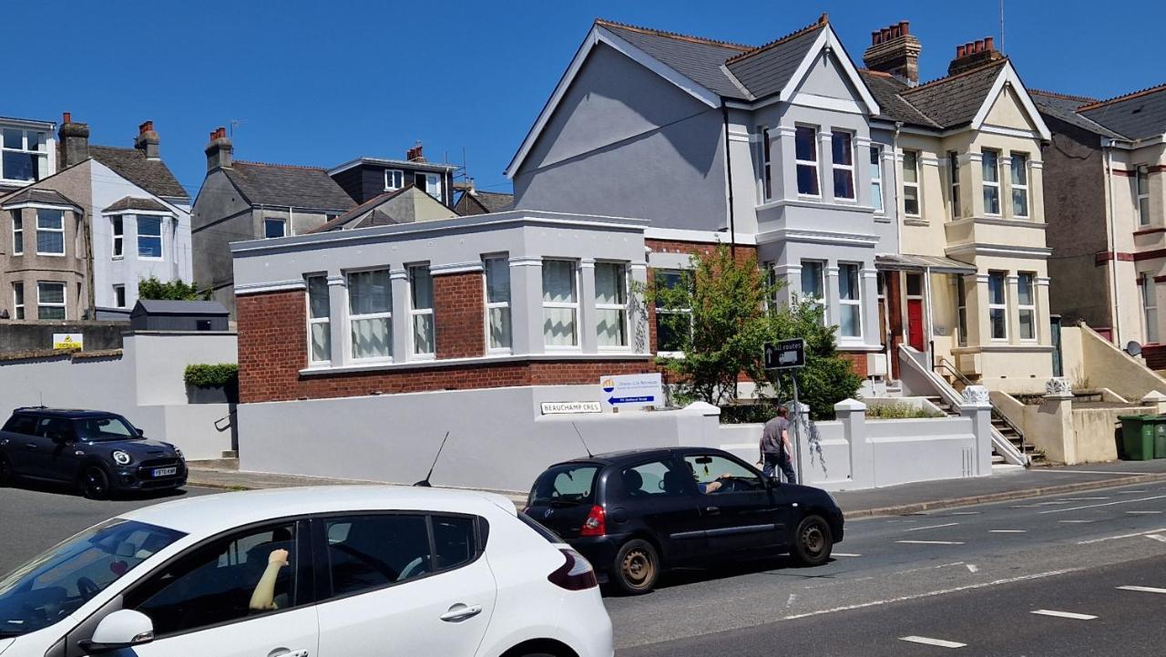 Apartment Three - Free Private Car Park - Sleeps 6 - 3 Shower Rooms - By Ocean City Retreats Plymouth Exterior photo